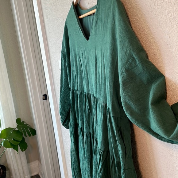 3/4 Sleeve Green Babydoll V Neck Tiered Dress - Picture 4 of 5